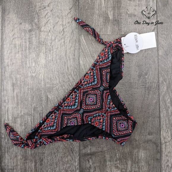 Hot Water Juniors Cheeky Bikini Bottom Swimsuit Size S - Picture 3 of 4